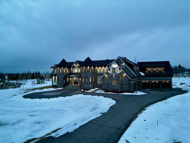 88 Willow Creek View