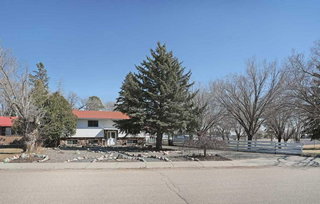 40 Chralesworth Crescent E