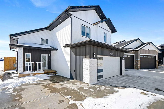 7005 38 Street Close