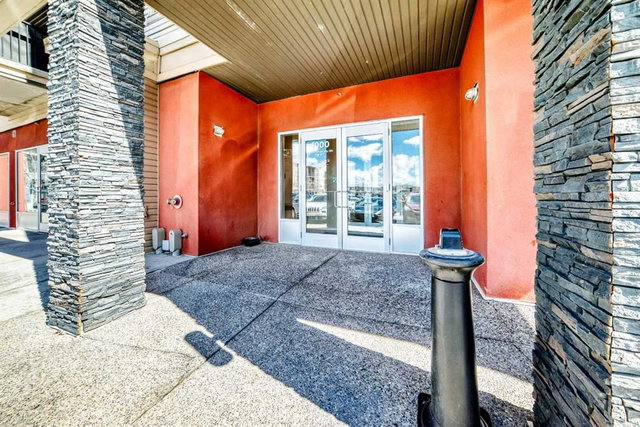 1305 - 403 Mackenzie Way SW