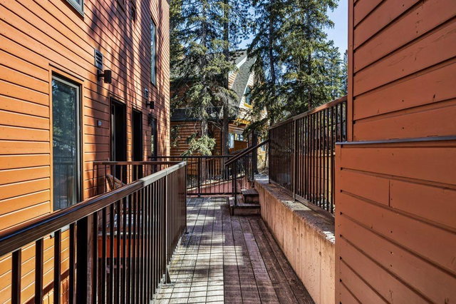 202 - 113 Cave Avenue