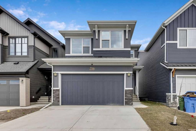216 Creekstone Row SW, Calgary, Alberta