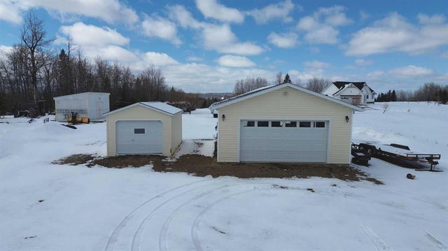 42 - 113033 Township Road 592