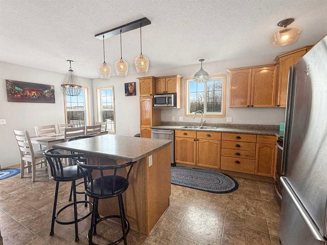 42 - 113033 Township Road 592