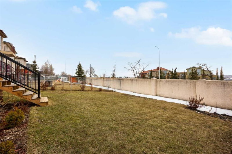 166 Tuscarora Close NW, Calgary, T3L 2E3 | Image 3