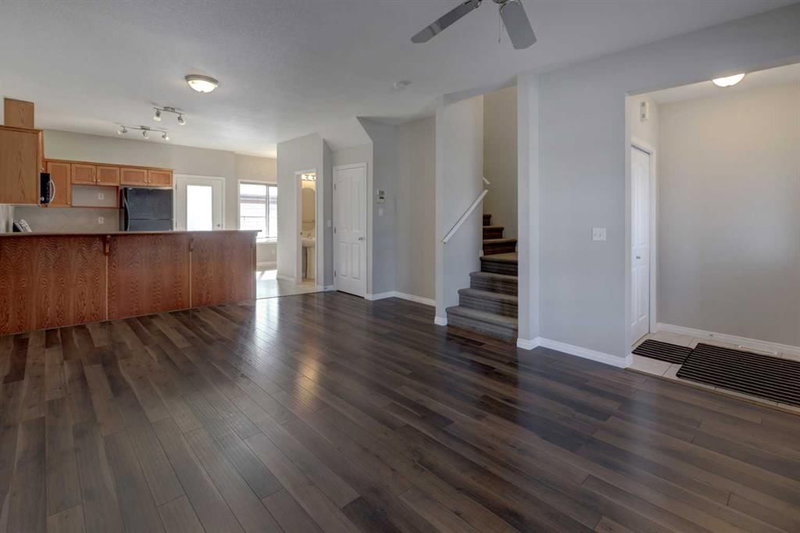 302 - 2006 Luxstone Boulevard SW, Airdrie, T4B 3C4 | Image 3