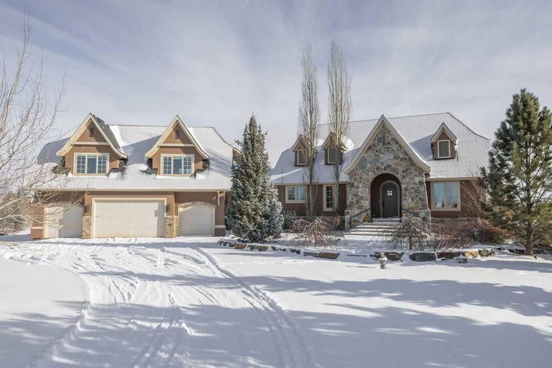 8 Grandarches Bay, Rural Rocky View County, Alberta