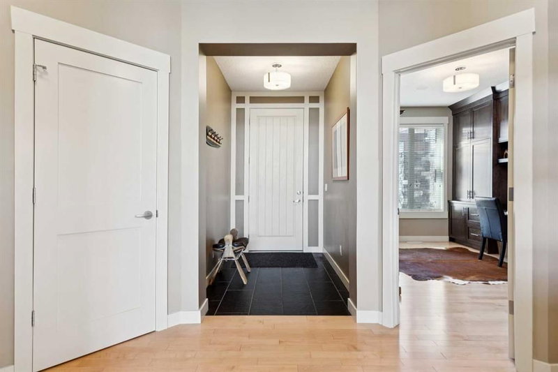 44 Aspen Summit Drive SW, Calgary, T3H 0E8 | Image 2