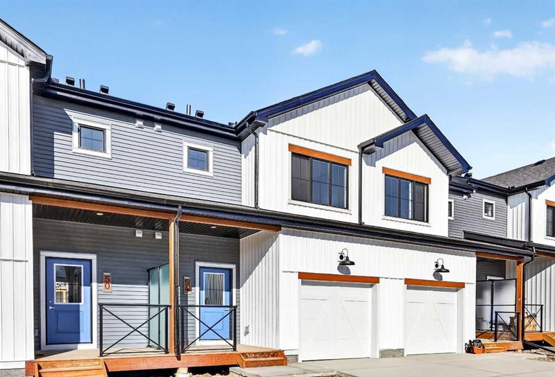 54 Creekside Way SW, Calgary, T2X 6E2 | Image 2