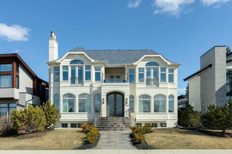 2908 Toronto Crescent NW, Calgary, Alberta