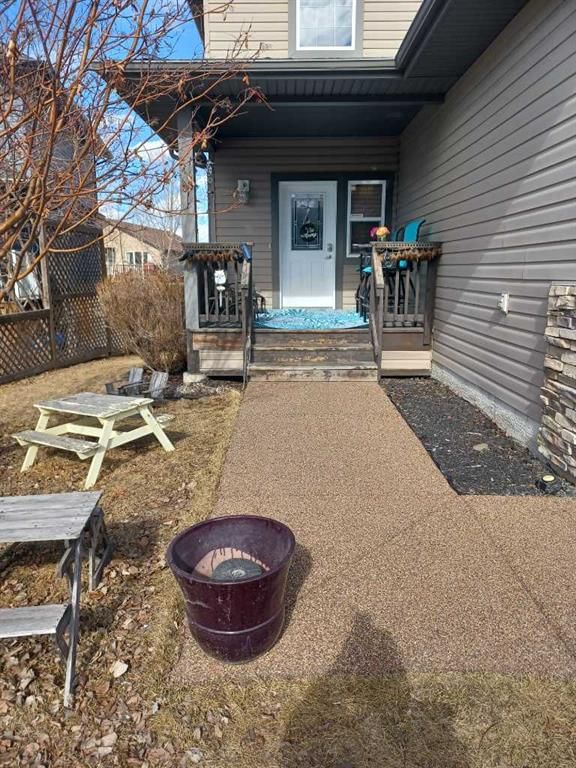 31 Oaklands Crescent, Red Deer, T4P 0C4 | Image 2