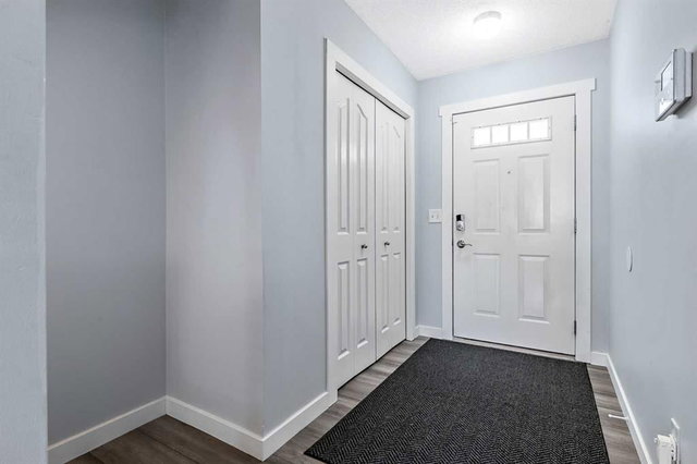 27 - 156 Canoe Drive SW