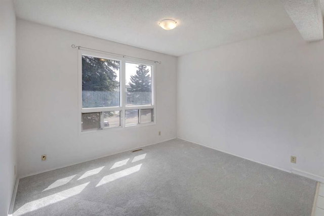 71 Beddington Rise NE