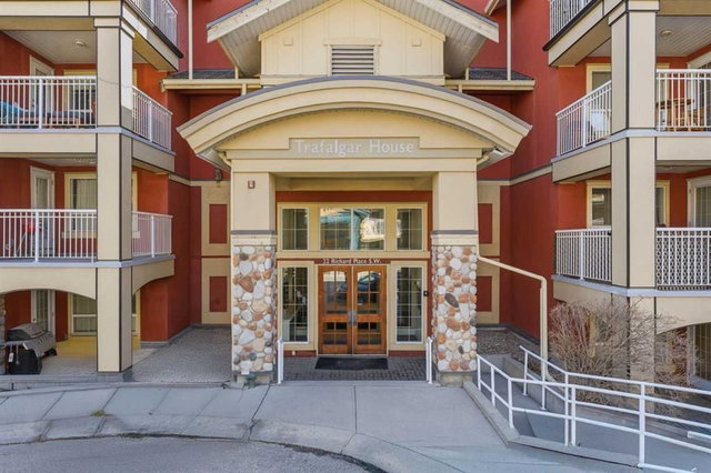 430 - 22 Richard Place SW