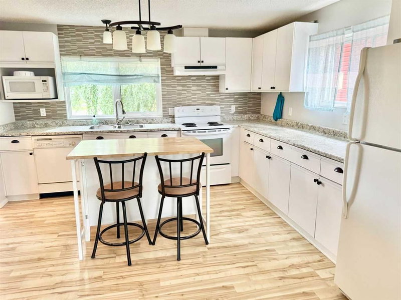 107 Central Avenue S.W., Falher, T0H 1M0 | Image 3