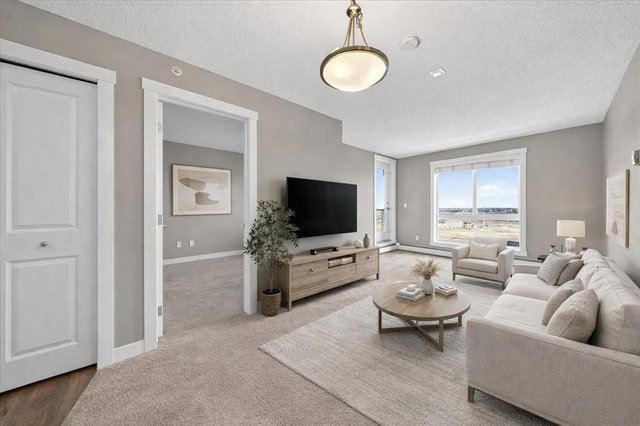 607 - 20 Kincora Glen Park NW