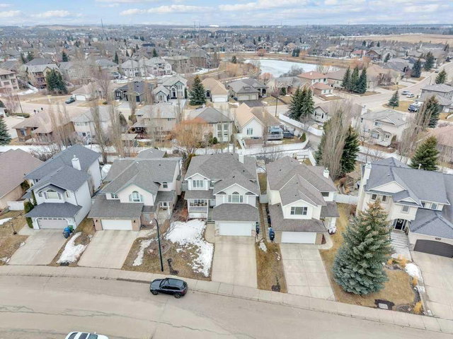 190 Asmundsen Avenue