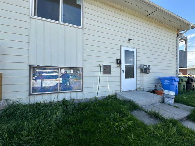 1 - 1701 48 Street SE