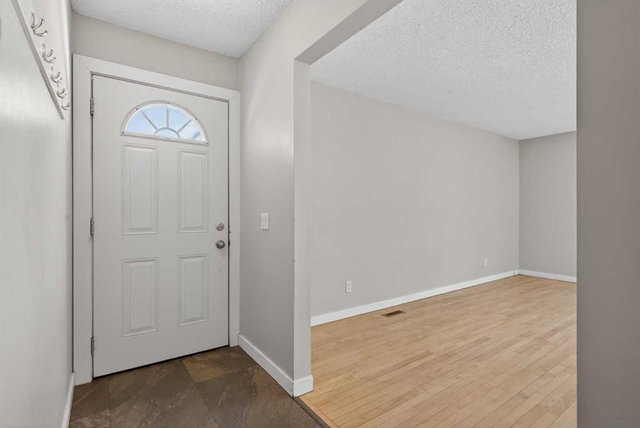 5543 Dalhart Road NW