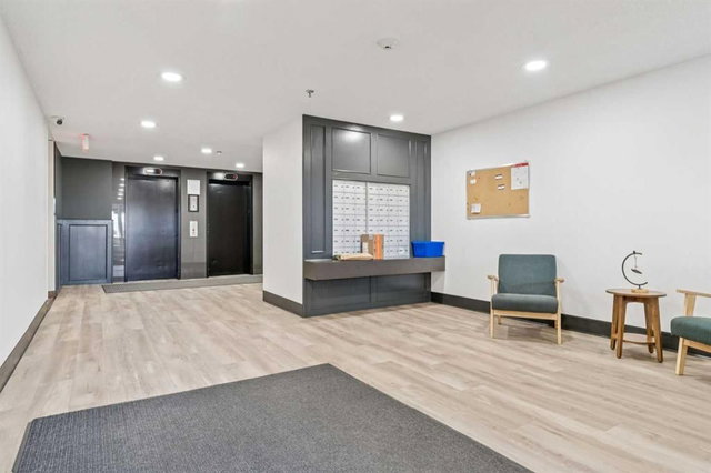 103 - 2011 University Drive NW