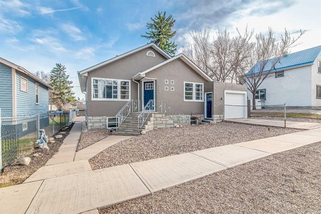 1061 Queen Street SE