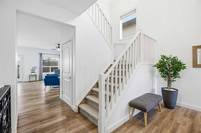 107 Everwoods Park SW