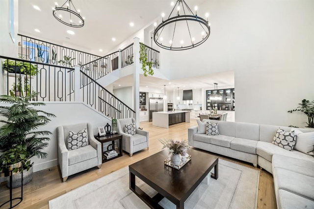 103 Aspen Summit Close SW