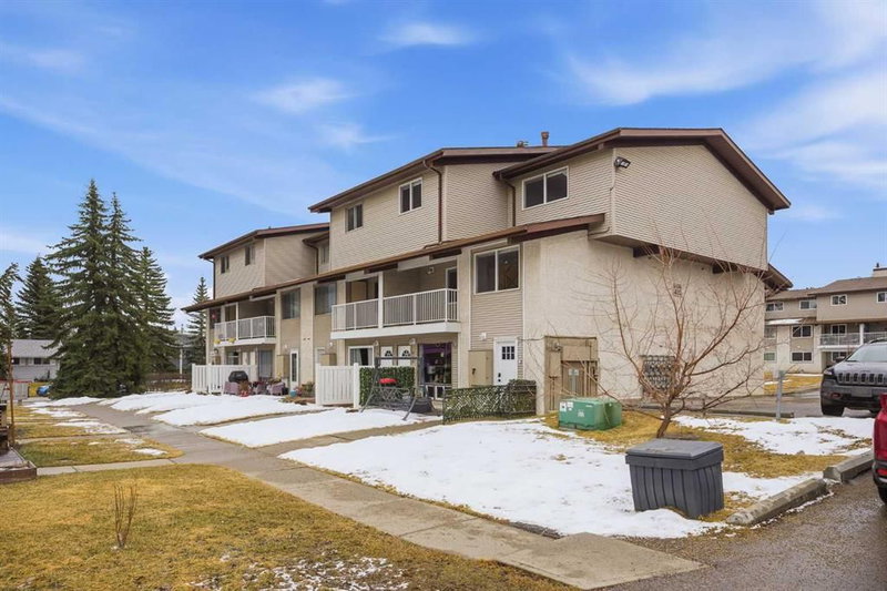 424 - 200 Brookpark Drive SW, Calgary, T2W3E5 | Image 2
