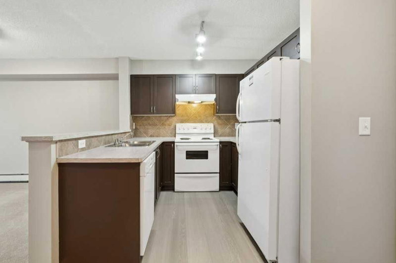 9216 - 70 Panamount Drive NW, Calgary, T3K 6G8 | Image 2