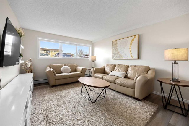 215 - 101 Big Hill Way SE