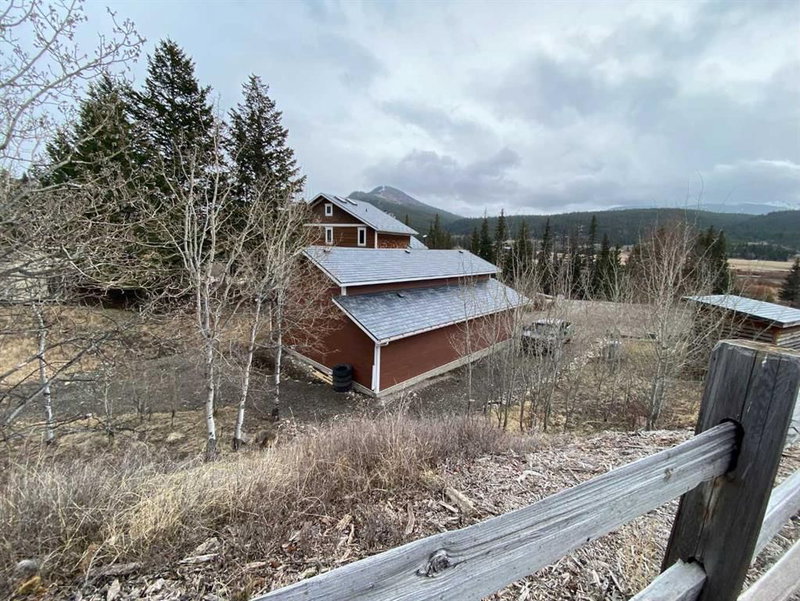 5302 19 Avenue, Coleman, T0K 0E0 | Image 2