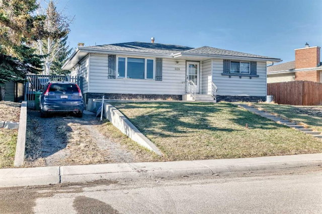 4424 Maryvale Drive NE