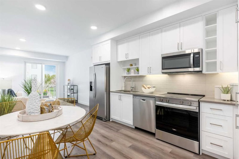 3107 Warren Street NW #301, Calgary, Alberta