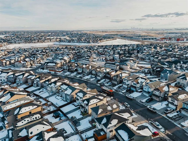 482 Skyview Ranch Way NE