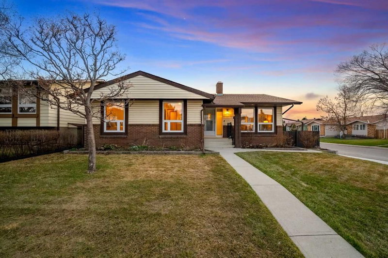 479 Templevale Drive NE, Calgary, T1Y 4V3 | Image 2