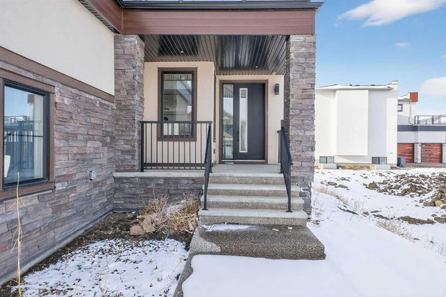 1049 Waterstone Green