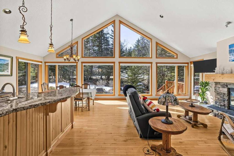 108 Casale Place, Canmore, T1W3G2 | Image 3