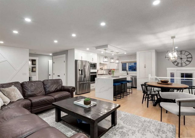 4627 Verona Drive NW