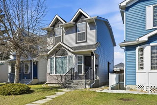 28 Martin Crossing Rise NE