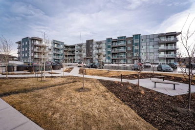 215 - 40 Carrington Plaza N