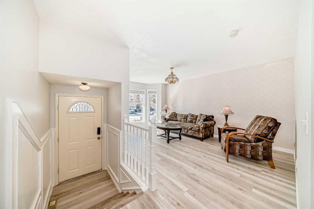 213 Sirocco Place SW