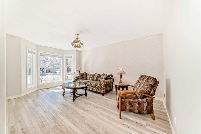 213 Sirocco Place SW