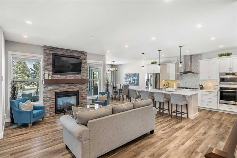 1205 Hillcrest Manor Estate, Strathmore, T1P 0B9 | Image 2