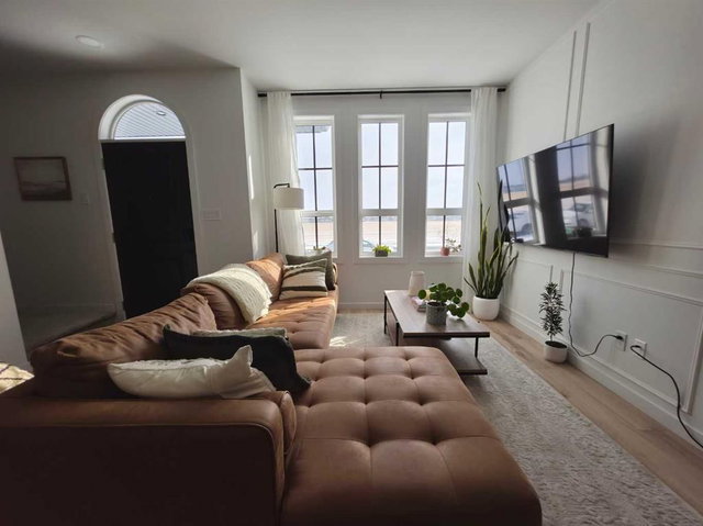 633 Blackwolf Boulevard N