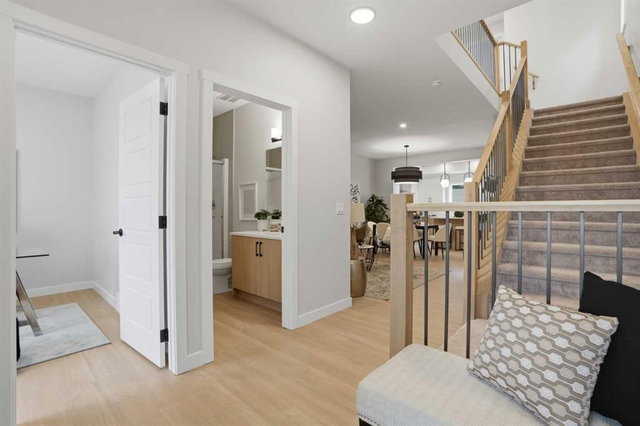 72 Buffaloberry Manor SE