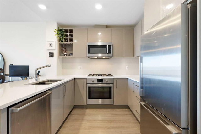 611 - 301 10 Street NW