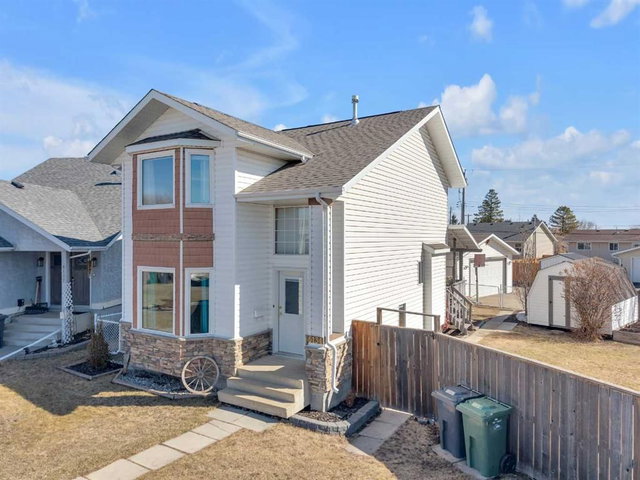 6134 52 Street Close