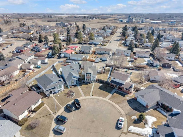 6134 52 Street Close