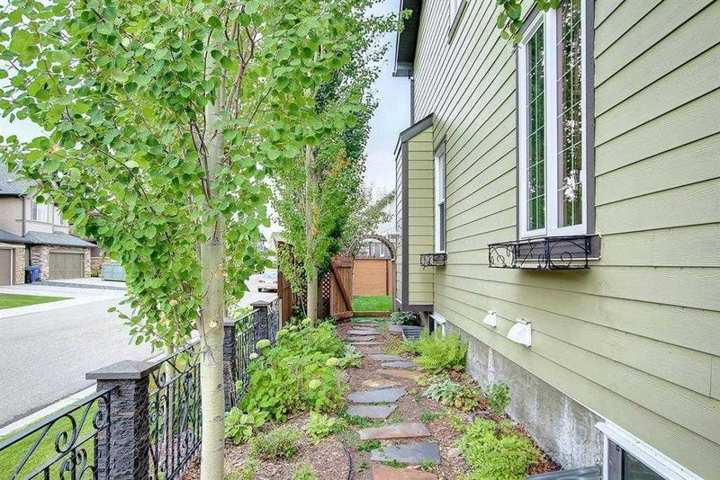 8 Legacy Terrace SE, Calgary, T2X 0X1 | Image 2