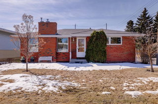 1008 Motherwell Road NE